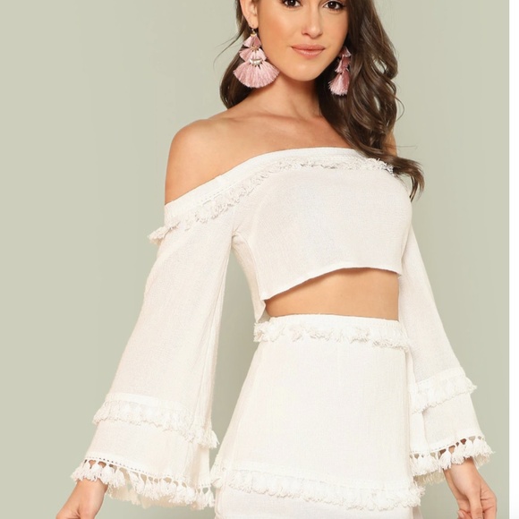 SHEIN Tops - NWOT Shein Bell Sleeve Tassel Trim Crop Top